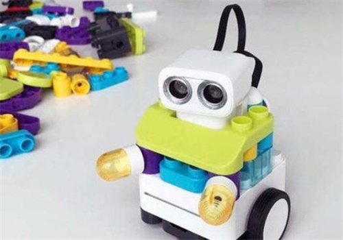 小成本投入，轻松起步 呦呦优卡机器人教育加盟费解析